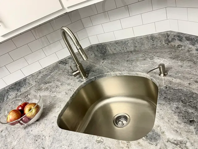 $329,000 | 44 Lexington Avenue, Unit 4, Gloucester, MA 01930