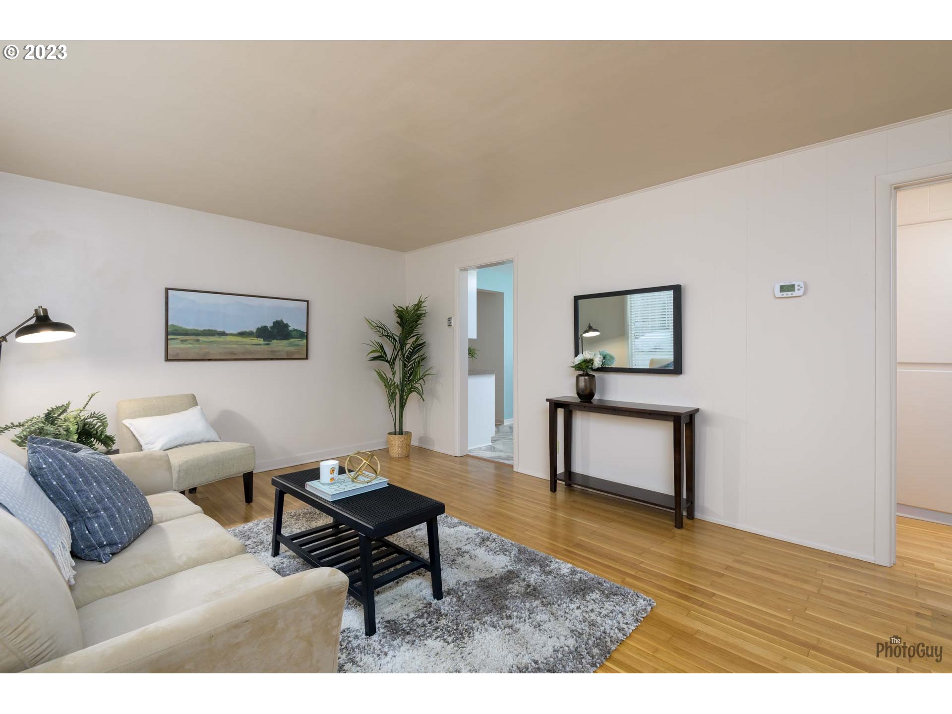 3325 Elmira Road Eugene, OR 97402 - Photo 3 of 32 Living Room