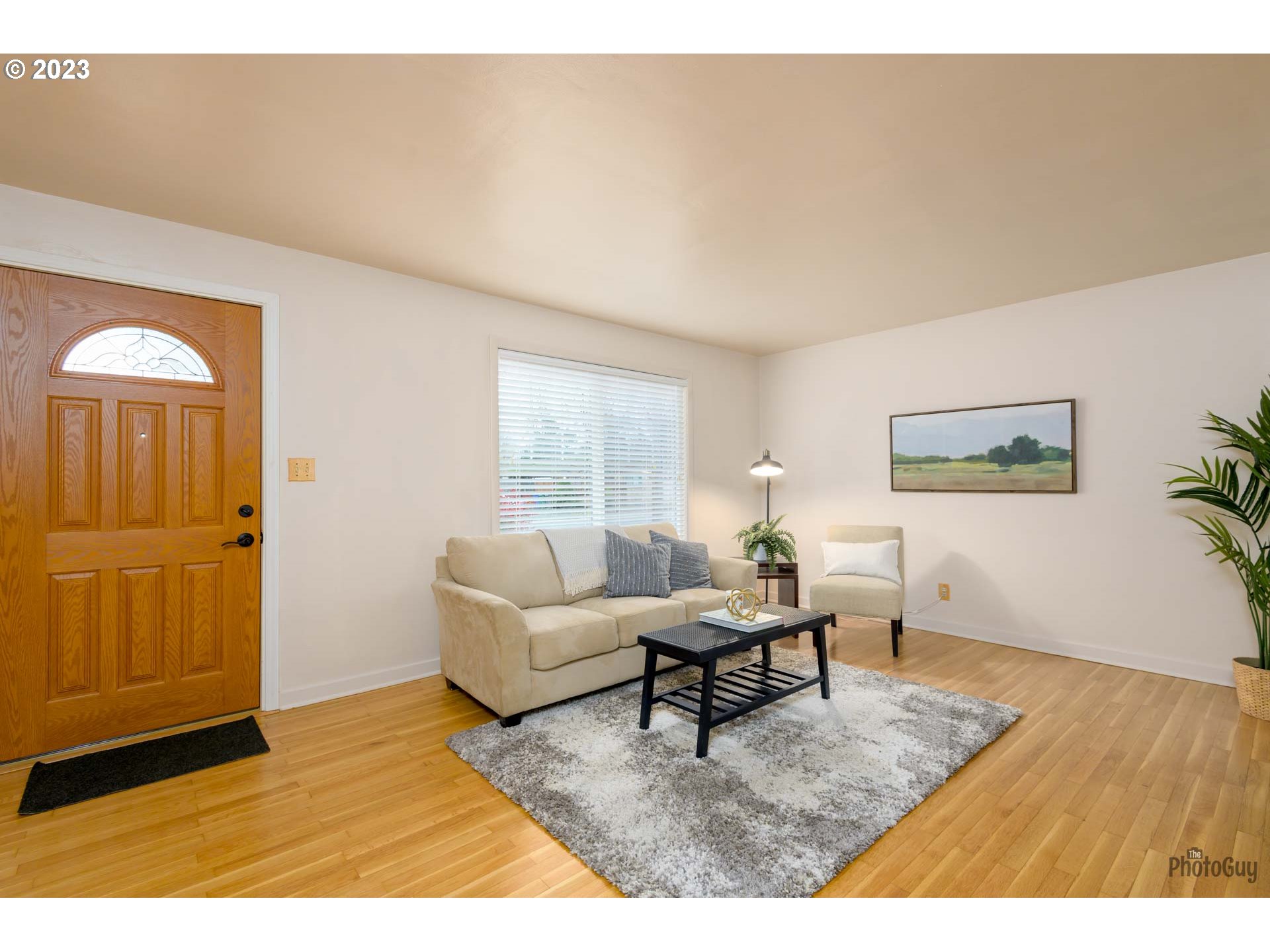 3325 Elmira Road Eugene, OR 97402 - Photo 4 of 32 Living Room