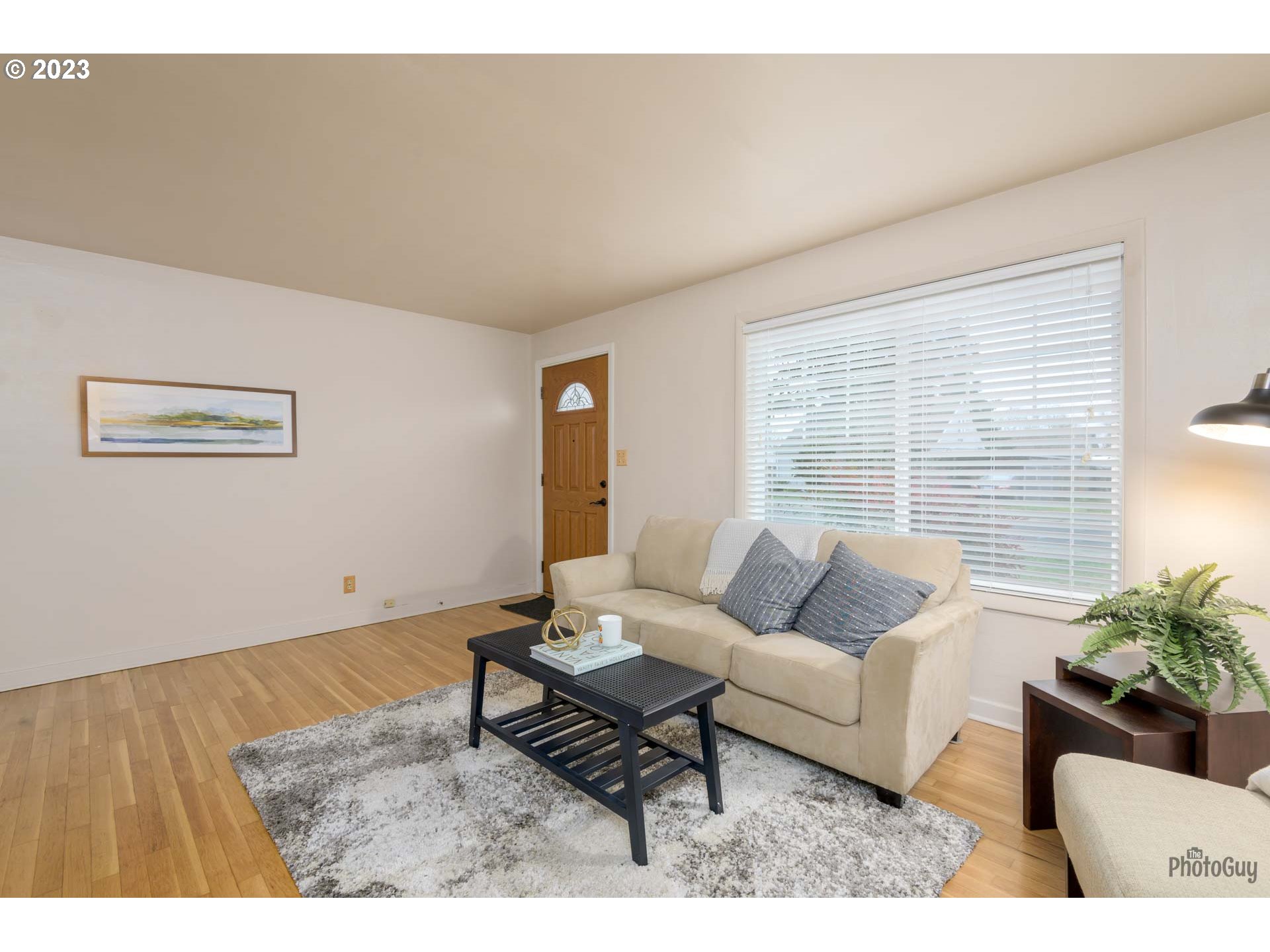 3325 Elmira Road Eugene, OR 97402 - Photo 5 of 32 Living Room