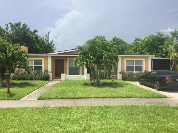 $4,995 | 910 West Drew Street, Lantana, FL 33462