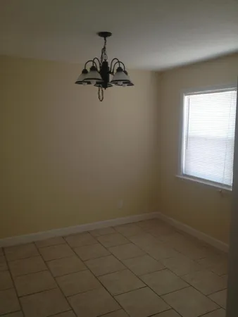 $4,995 | 910 West Drew Street, Lantana, FL 33462