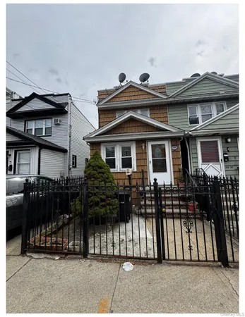 $710,000 | 104-40 89th Avenue | Richmond Hill