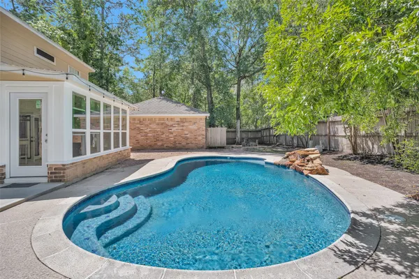 $3,200 | 106 North Rushwing Circle, The Woodlands, TX 77381