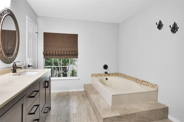 $3,600 | 106 North Rushwing Circle, The Woodlands, TX 77381