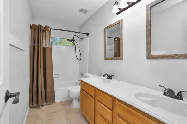 $3,200 | 106 North Rushwing Circle, The Woodlands, TX 77381