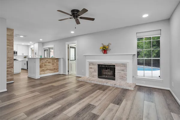 $3,200 | 106 North Rushwing Circle, The Woodlands, TX 77381