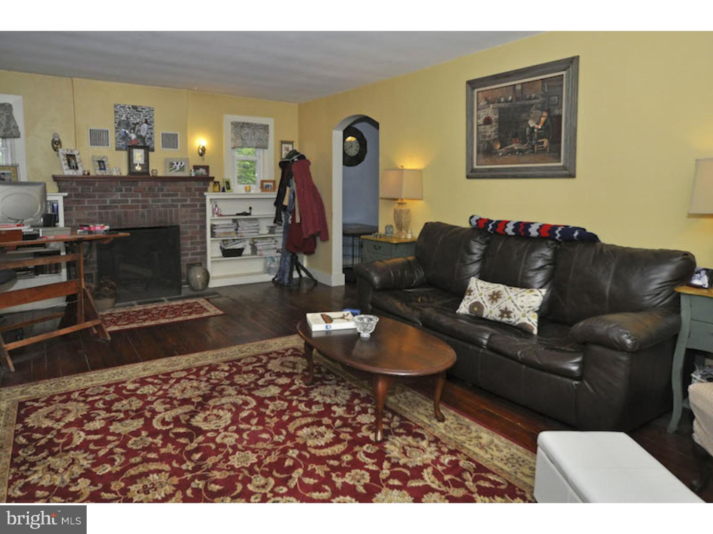 1005 Almshouse Road Jamison, PA 18929 - Photo 11 of 25 Family Room