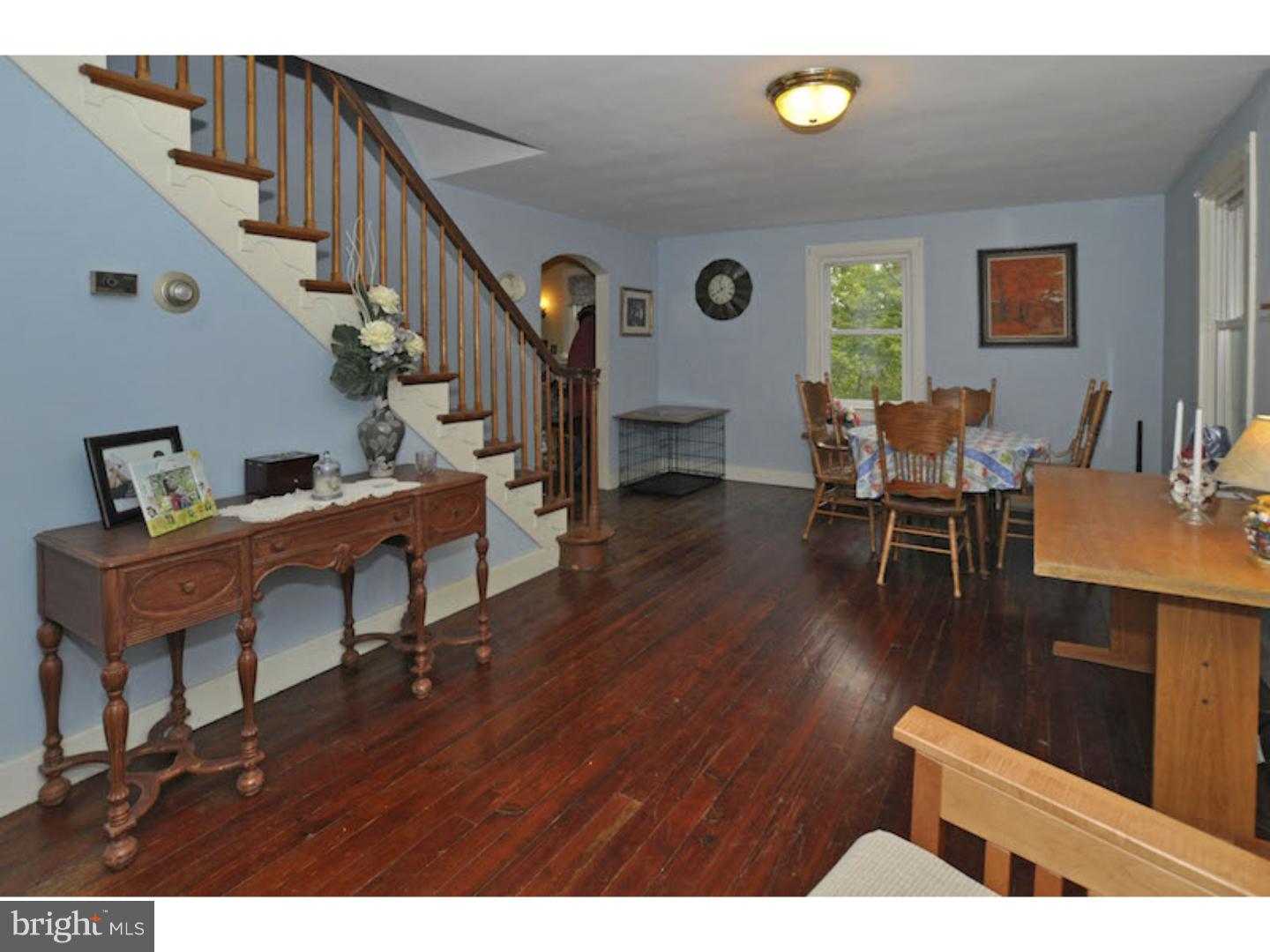 1005 Almshouse Road Jamison, PA 18929 - Photo 8 of 25 Living Room
