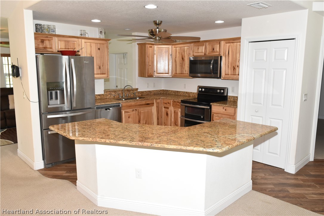 5833 Apple Road Sebring, FL 33875 - Photo 7 of 35 Gallery Image 7
