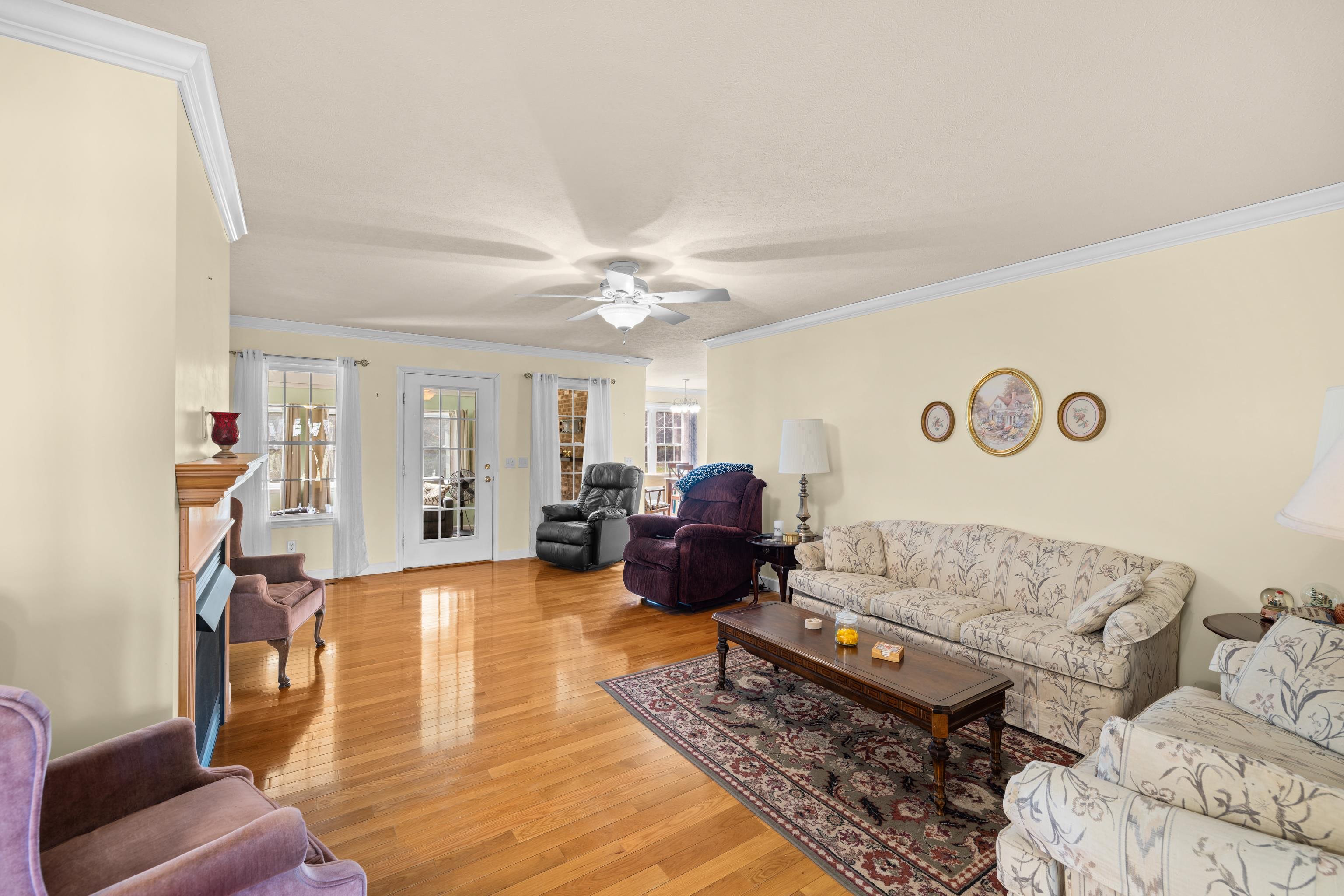 2143 Mill Creek Road Luray, VA 22835 - Photo 13 of 72 Living Area 1