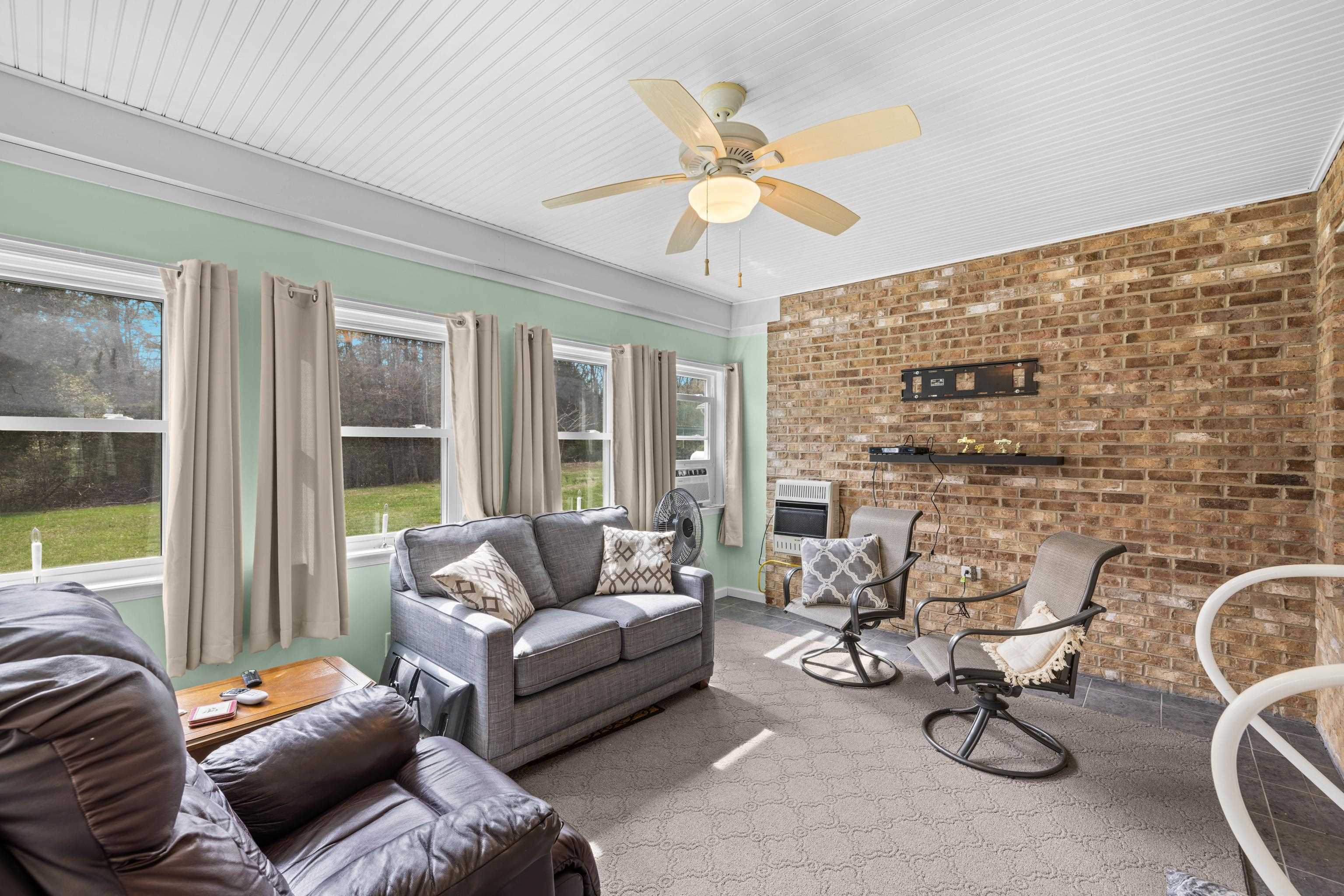 2143 Mill Creek Road Luray, VA 22835 - Photo 42 of 72 Sunroom-Porch