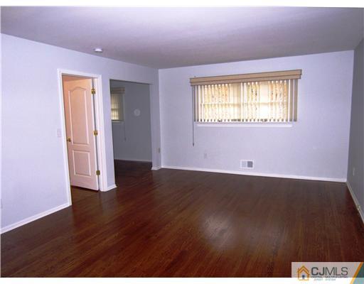 1310 Aaron Road North Brunswick, NJ 08902 - Photo 15 of 25 Gallery Image 15