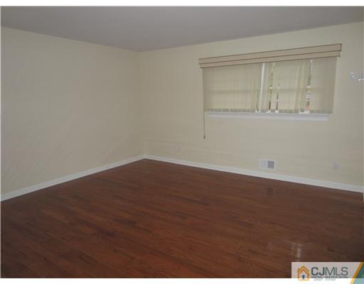 1310 Aaron Road North Brunswick, NJ 08902 - Photo 19 of 25 Gallery Image 19