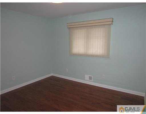 1310 Aaron Road North Brunswick, NJ 08902 - Photo 21 of 25 Gallery Image 21