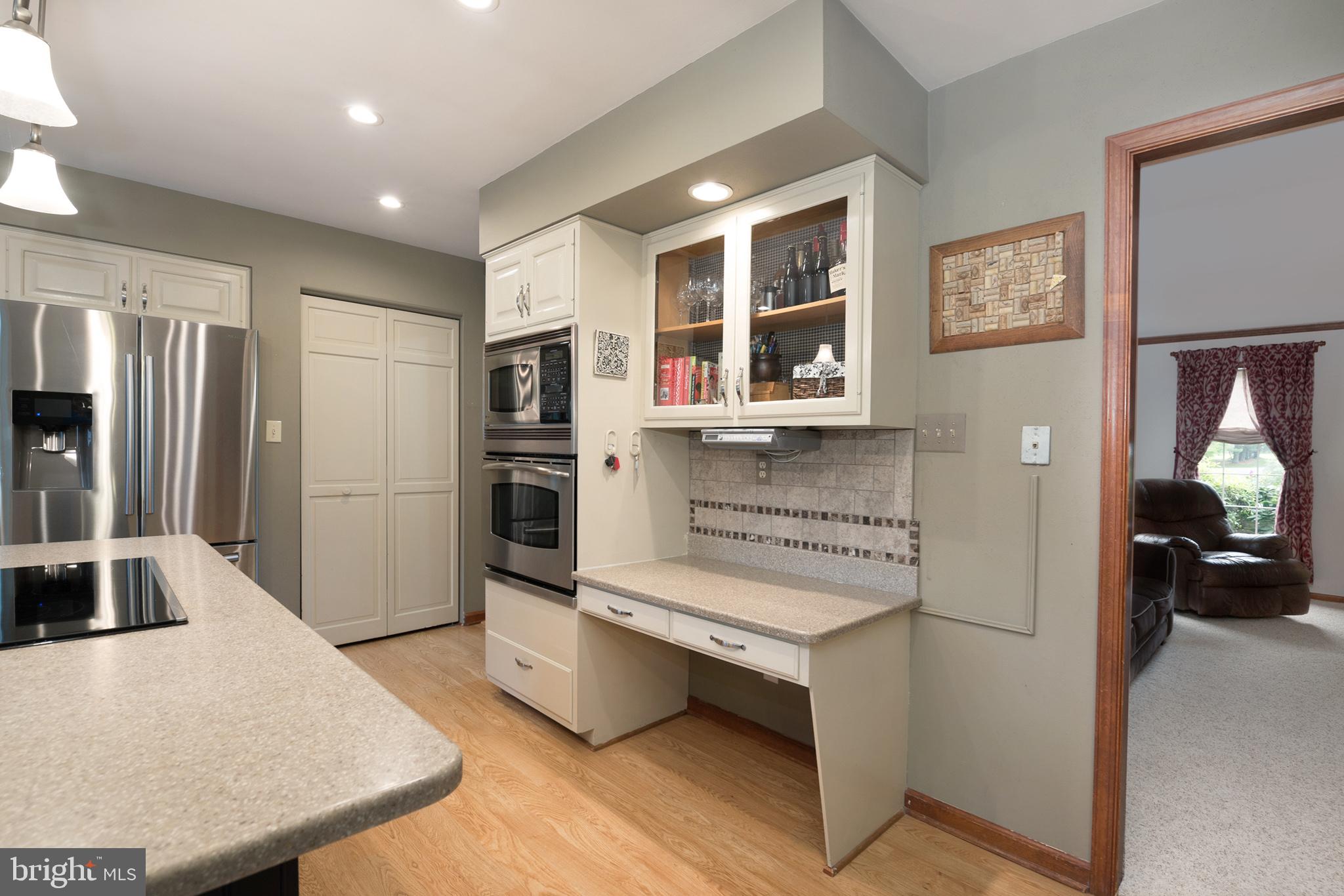 40 Middlecroft Road Elkton, MD 21921 - Photo 13 of 39 BUILT IN DESK AREA