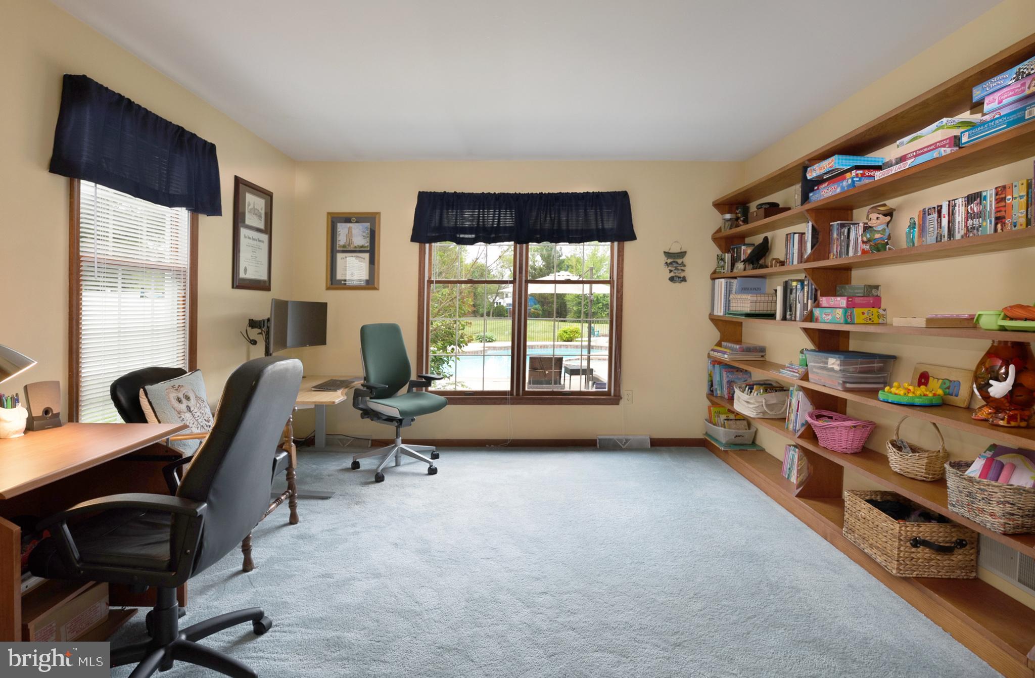 40 Middlecroft Road Elkton, MD 21921 - Photo 17 of 39 BUILT IN SHELVES/OFFICE