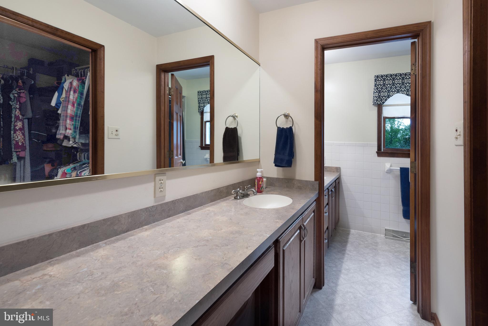 40 Middlecroft Road Elkton, MD 21921 - Photo 22 of 39 DUAL SINK THRU THE NEXT ENTRANCE