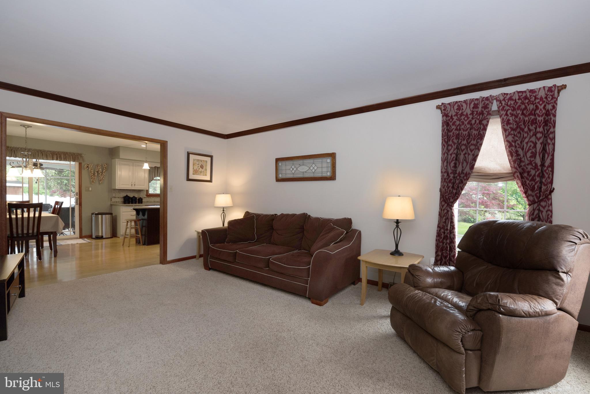 40 Middlecroft Road Elkton, MD 21921 - Photo 8 of 39 FAMILY ROOM OPEN TO KITCHEN