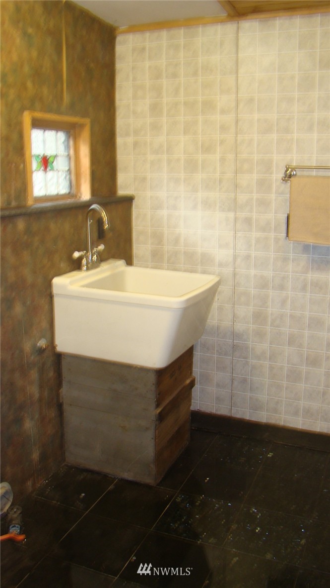 1410 Thomas Road Grapeview, WA 98546 - Photo 15 of 25 Gallery Image 15