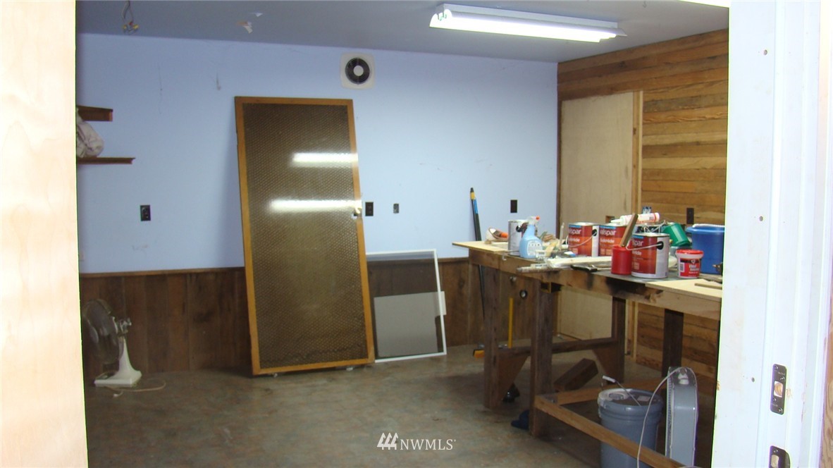 1410 Thomas Road Grapeview, WA 98546 - Photo 5 of 25 Gallery Image 5