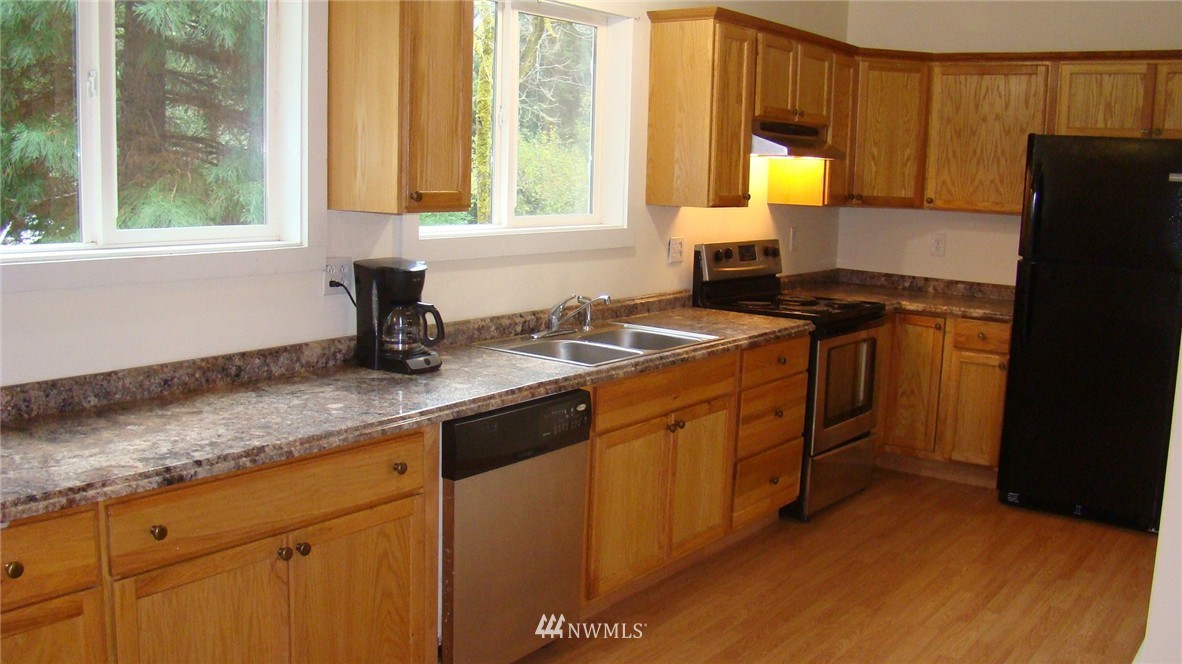 1410 Thomas Road Grapeview, WA 98546 - Photo 6 of 25 Gallery Image 6