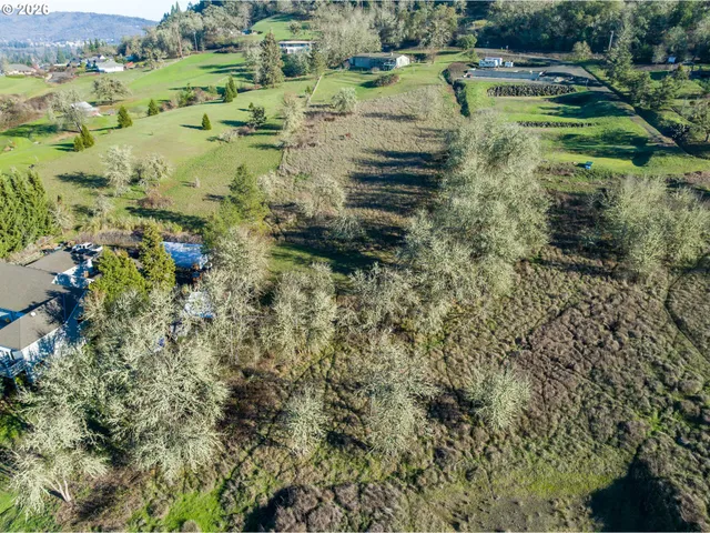 $400,000 | 1448 Lookingglass Road, Roseburg, OR 97471
