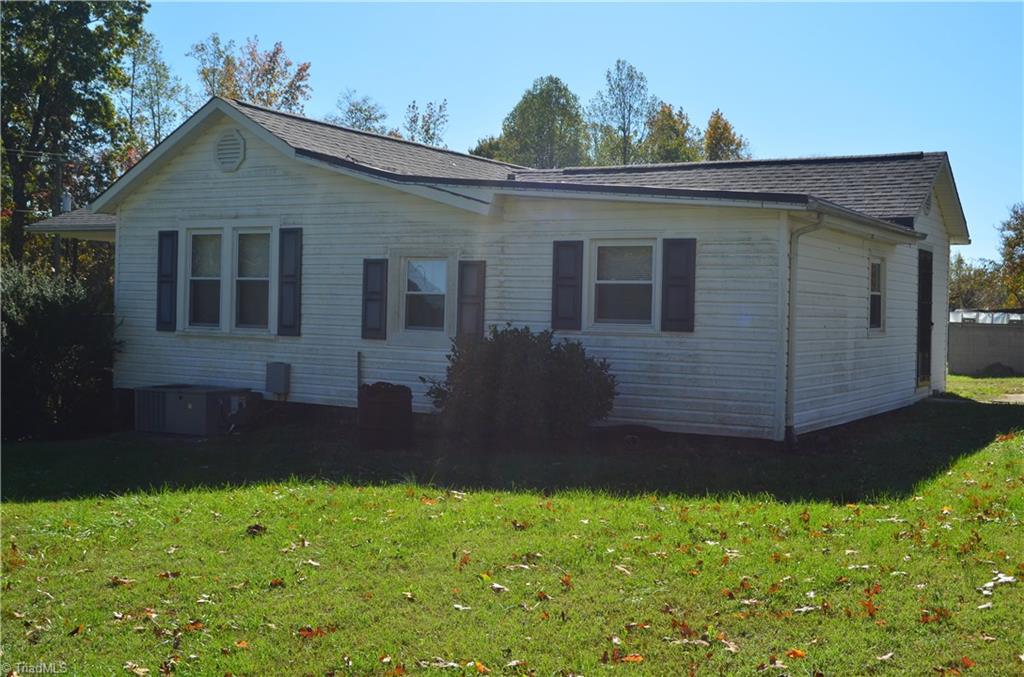 2501 Grooms Road Reidsville, NC 27320 - Photo 3 of 5 Gallery Image 3