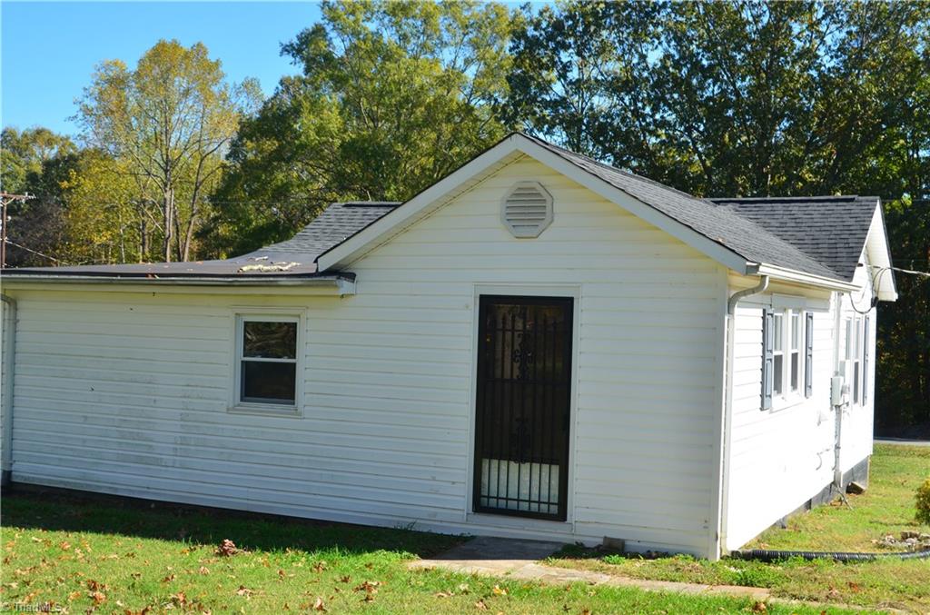 2501 Grooms Road Reidsville, NC 27320 - Photo 4 of 5 Gallery Image 4