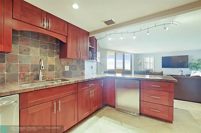 $5,000 | 2800 North Ocean Drive, Unit B9D, West Palm Beach, FL 33404