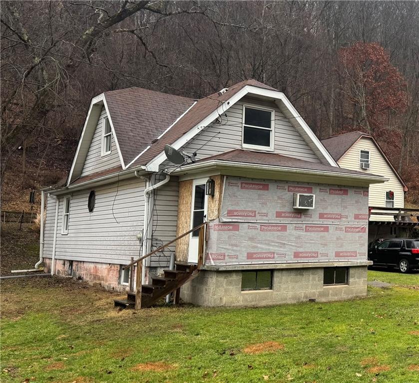 819 Howes Run Road Tarentum, PA 15084 - Photo 4 of 29 Gallery Image 4