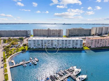 $243,500 | 5925 Shore Boulevard South, Unit 108, Gulfport, FL 33707