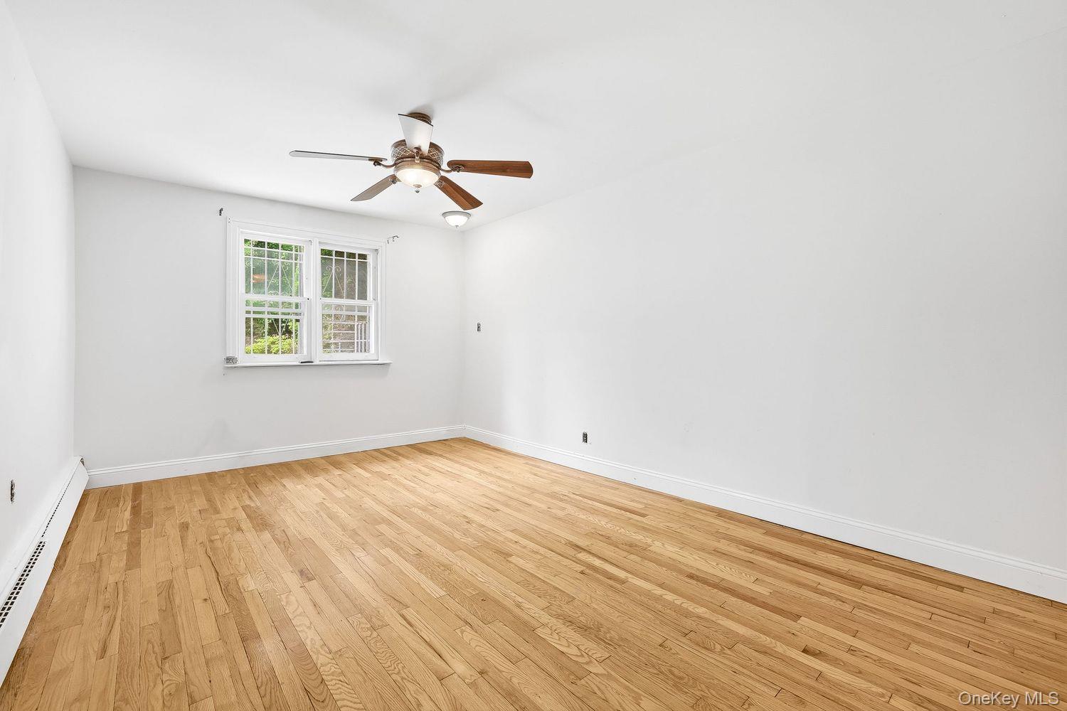 4223 Digney Avenue Bronx, NY 10466 - Photo 23 of 39