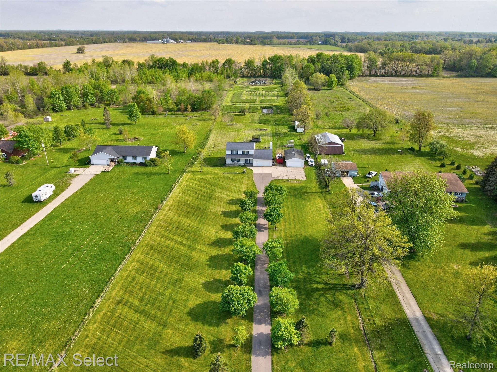 7331 Reid Road  03.jpg