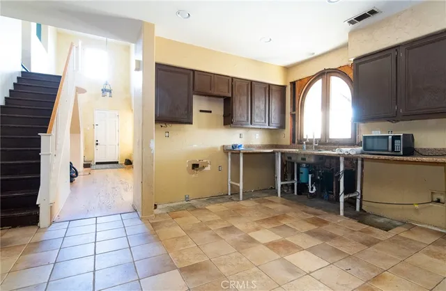 $800,000 | 276 Cambria Drive, Carson, CA 90745