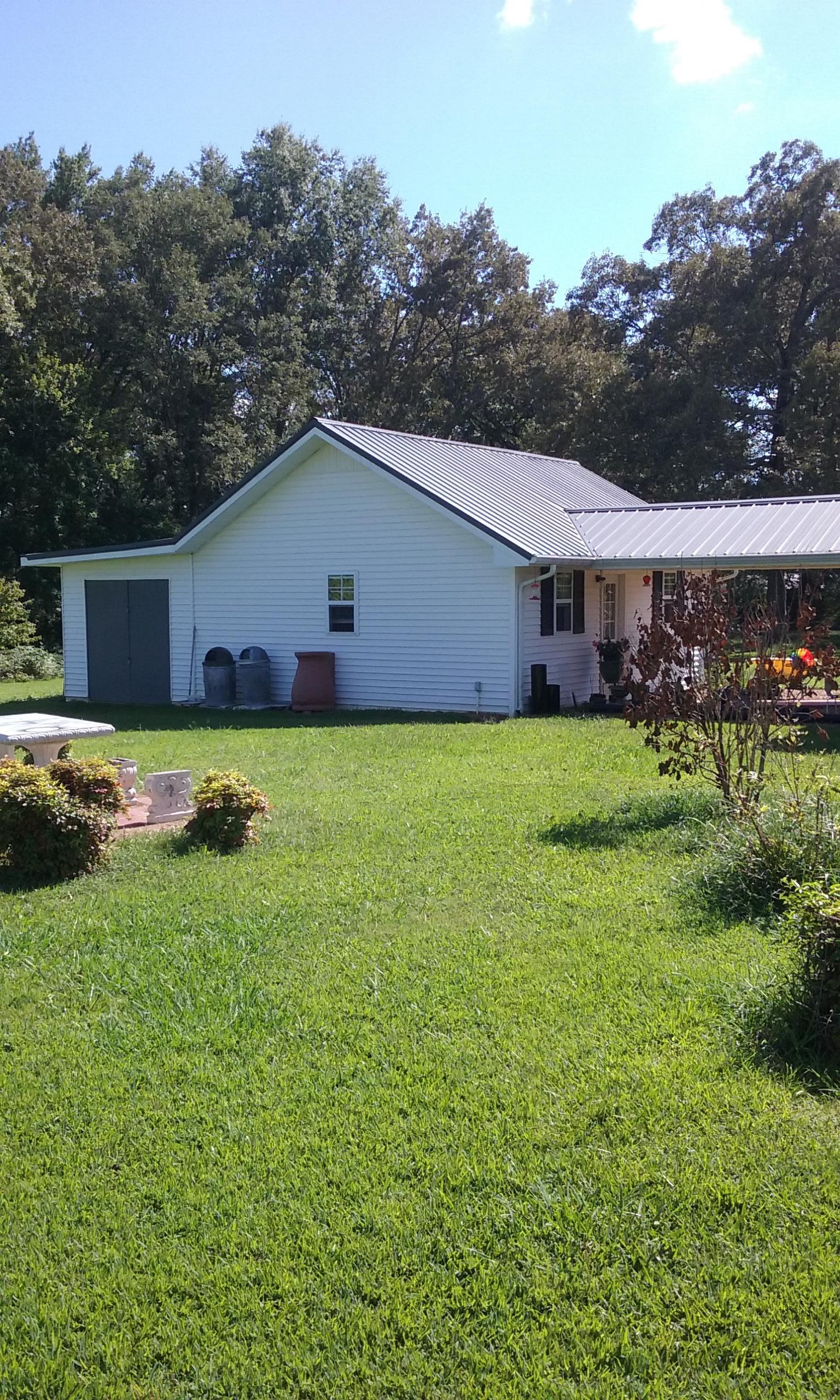 386 Ridgewood Drive Manchester, TN 37355 - Photo 2 of 9 Immaculate storage building