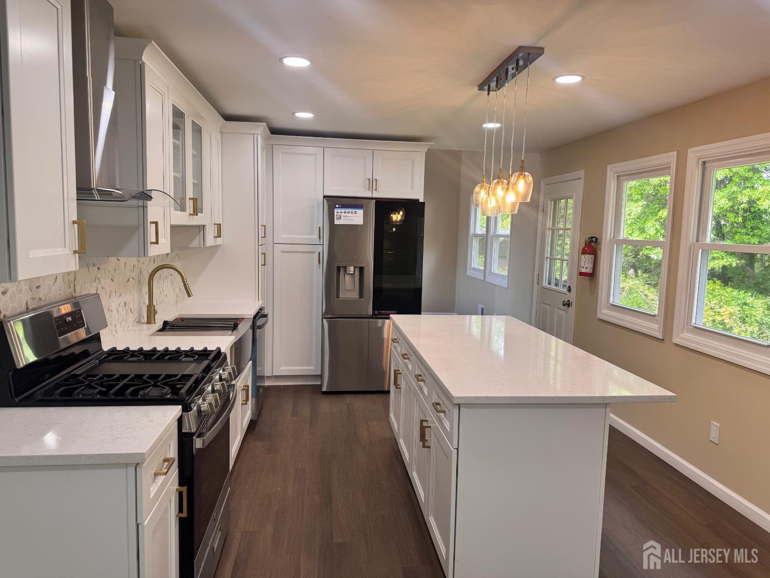 110 Murdock Street Fords, NJ 08863 - Photo 24 of 32