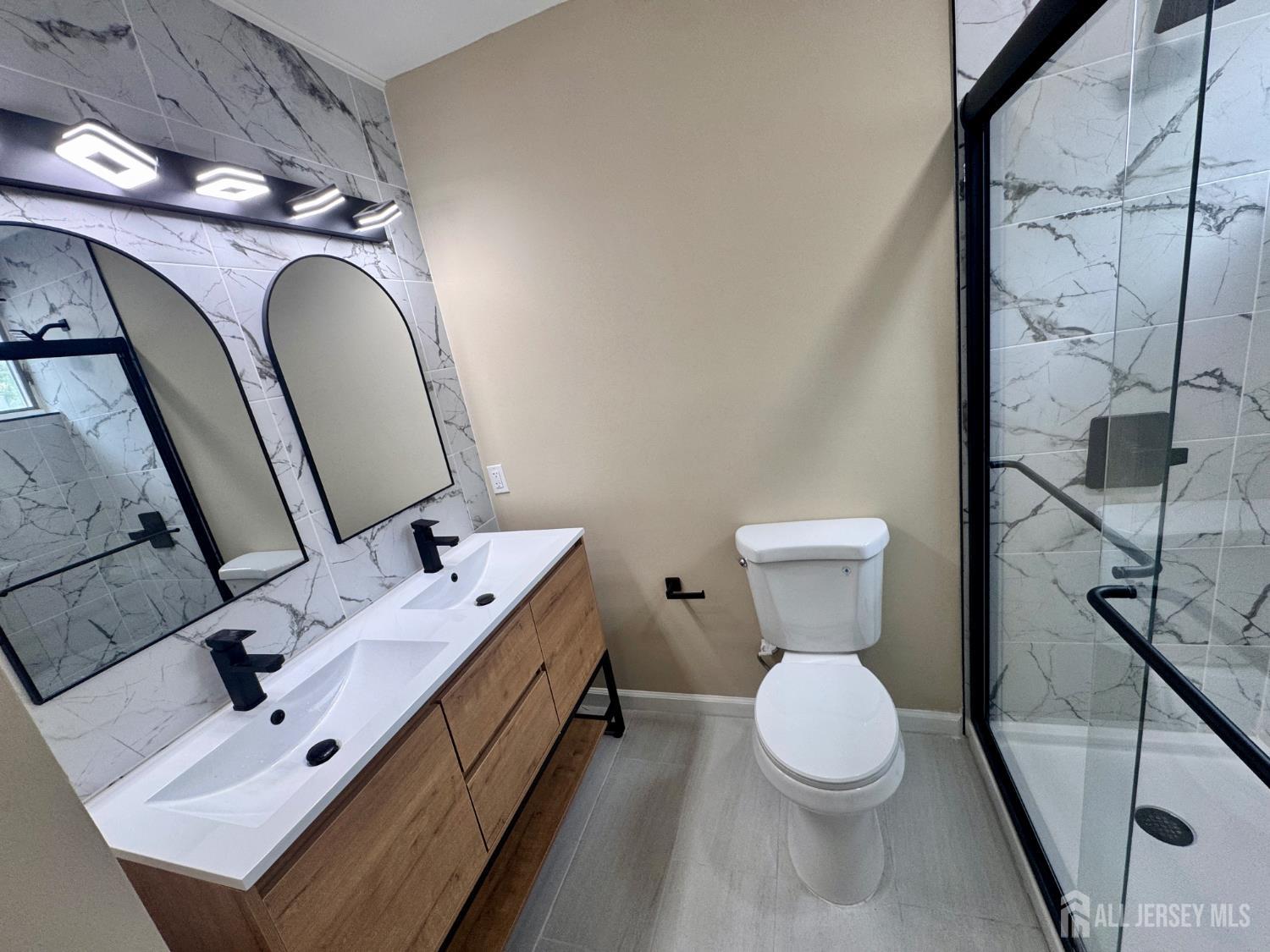 110 Murdock Street Fords, NJ 08863 - Photo 7 of 32
