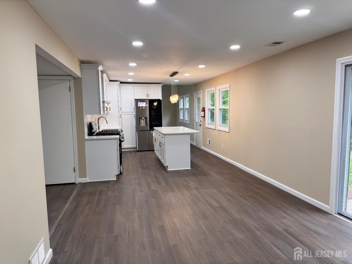 110 Murdock Street Fords, NJ 08863 - Photo 10 of 32