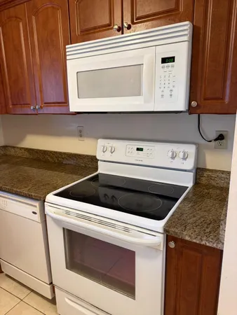 $1,750 | 5160 Northwest 3rd Street, Unit A, Delray Beach, FL 33445