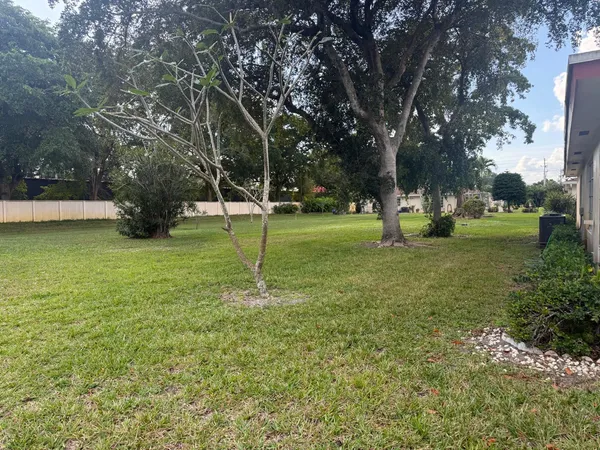 $1,750 | 5160 Northwest 3rd Street, Unit A, Delray Beach, FL 33445