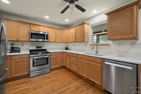 $359,900 | 519 Algonquin Road, Fox River Grove, IL 60021