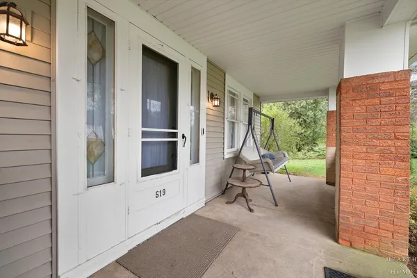 $359,900 | 519 Algonquin Road, Fox River Grove, IL 60021