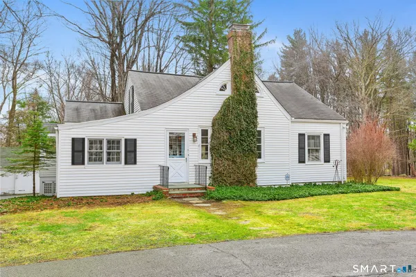 $630,000 | 5 South Lane, Redding, CT 06896