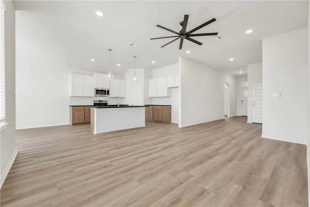 3176 Margaret Rudder Parkway Bryan, TX 77808 - Photo 3 of 31