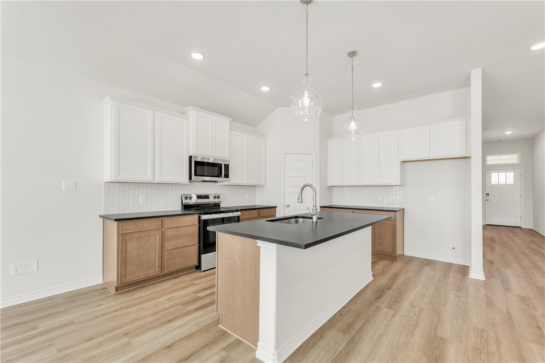 3176 Margaret Rudder Parkway Bryan, TX 77808 - Photo 4 of 31