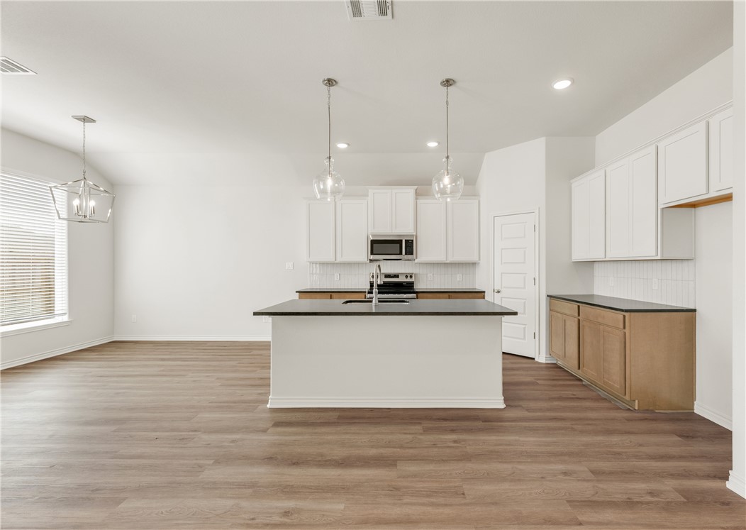 3176 Margaret Rudder Parkway Bryan, TX 77808 - Photo 8 of 31