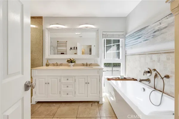 $1,399,000 | 3374 Floyd Terrace, Los Angeles, CA 90068