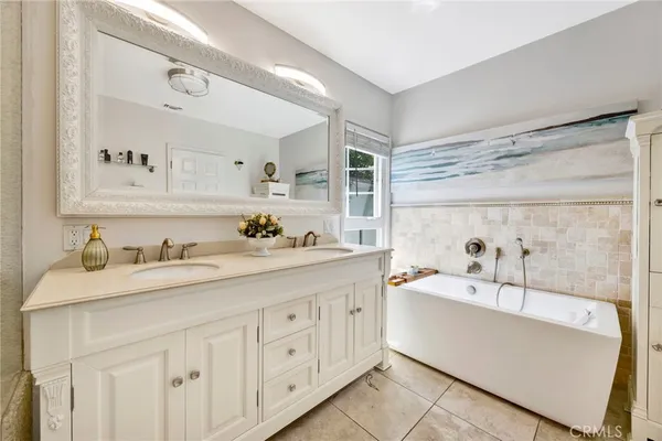 $1,399,000 | 3374 Floyd Terrace, Los Angeles, CA 90068