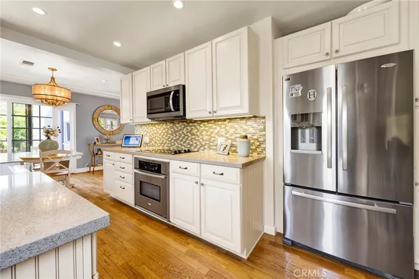 $1,399,000 | 3374 Floyd Terrace, Los Angeles, CA 90068